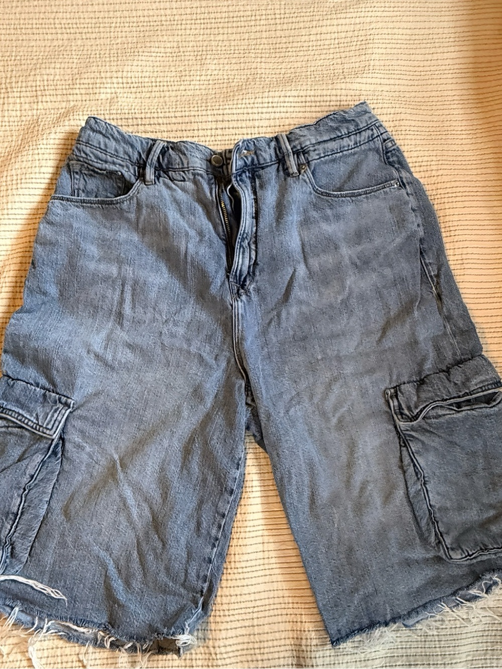 Good American Washed Blue Cargo Denim Shorts - Men
